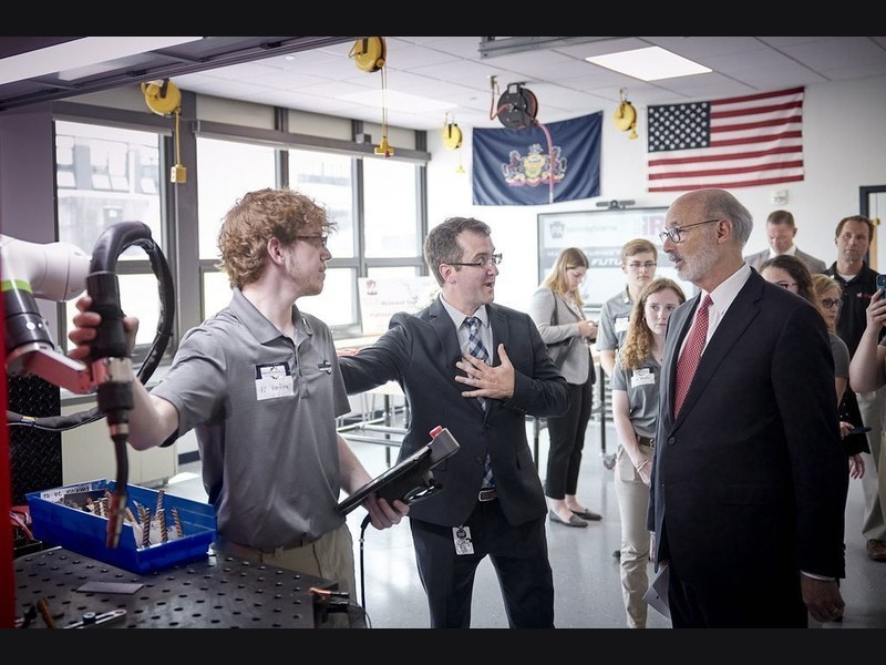 Collaborative welding robot demonstrated via teach pendant